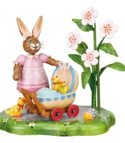 Lapin De Paques En Bois Avec Poussins Dans Landau|Hubrig, figurines pour enfant New